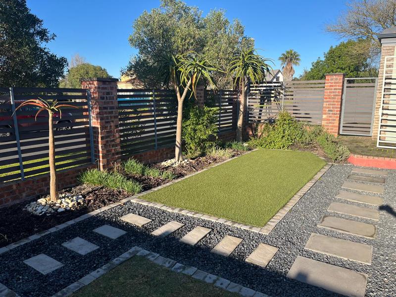 To Let 3 Bedroom Property for Rent in Uitzicht Western Cape